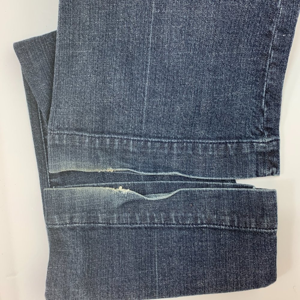 3/$25 American Rag Low Rise Boot Cut Size 3 - Picture 8 of 8